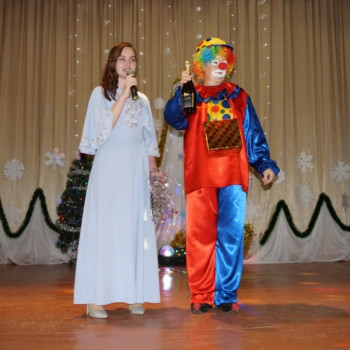 В Чурачикском сельском доме культуры состоялся Новогодний концерт “Встреча с Дедом Морозом и Снегурочкой”